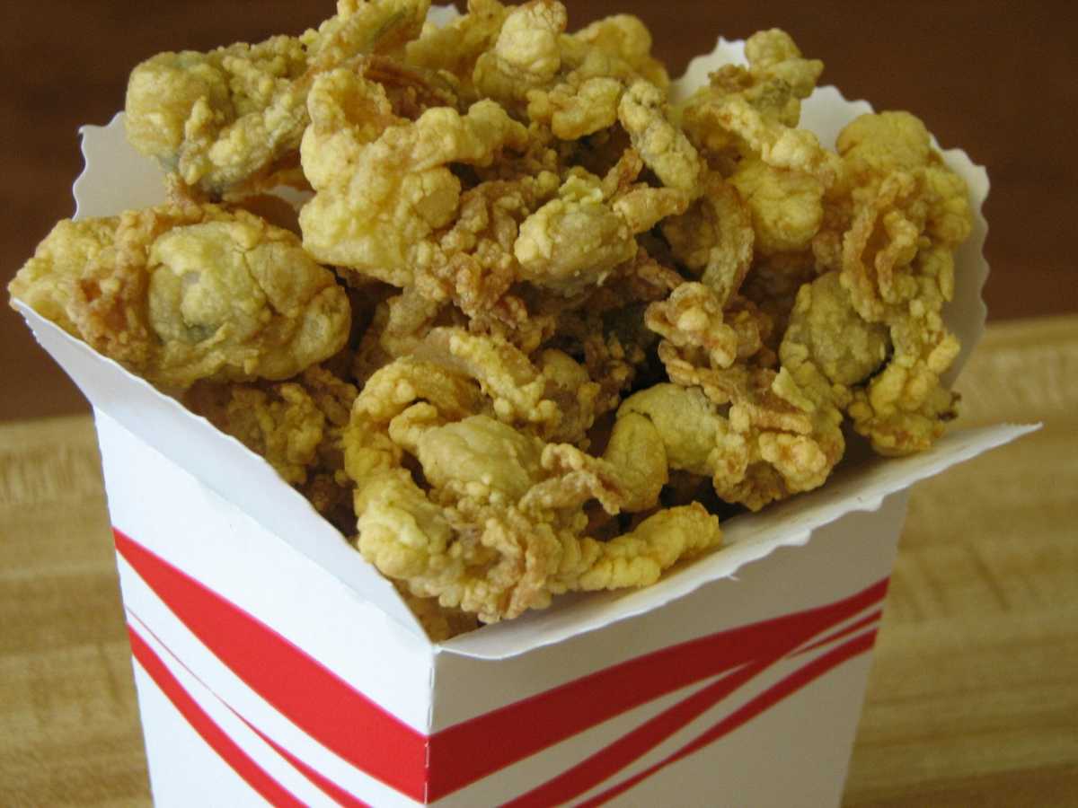 fried clams in box